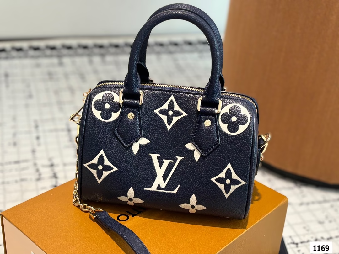 Louis new arrival speedy bag size 20cm