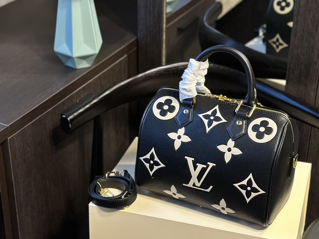 Louis new arrival speedy bag size 25cm