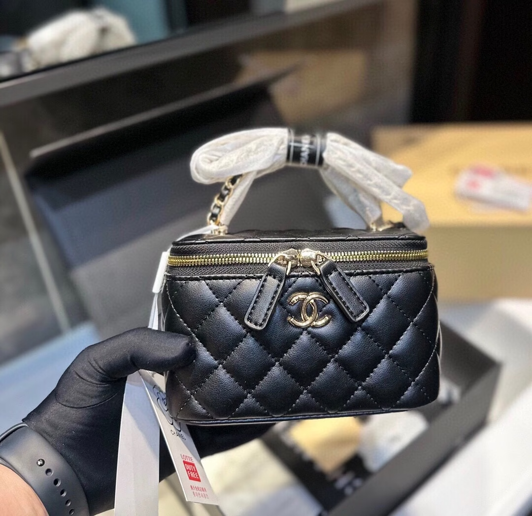 CC new arrival box bag size: 18*12 cm