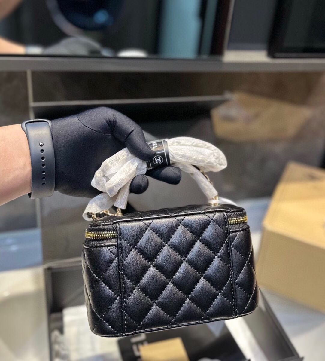 CC new arrival box bag size: 18*12 cm