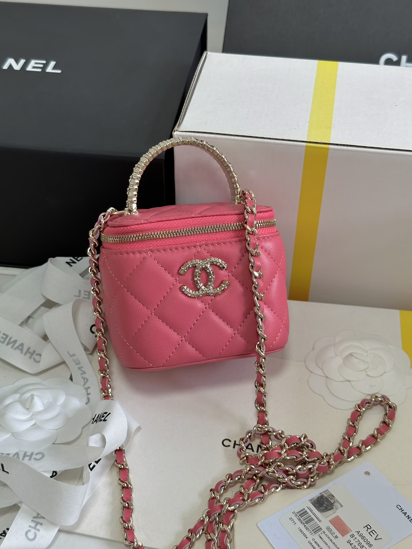 cc-new-arrival-24b-bucket-bag-pink-103