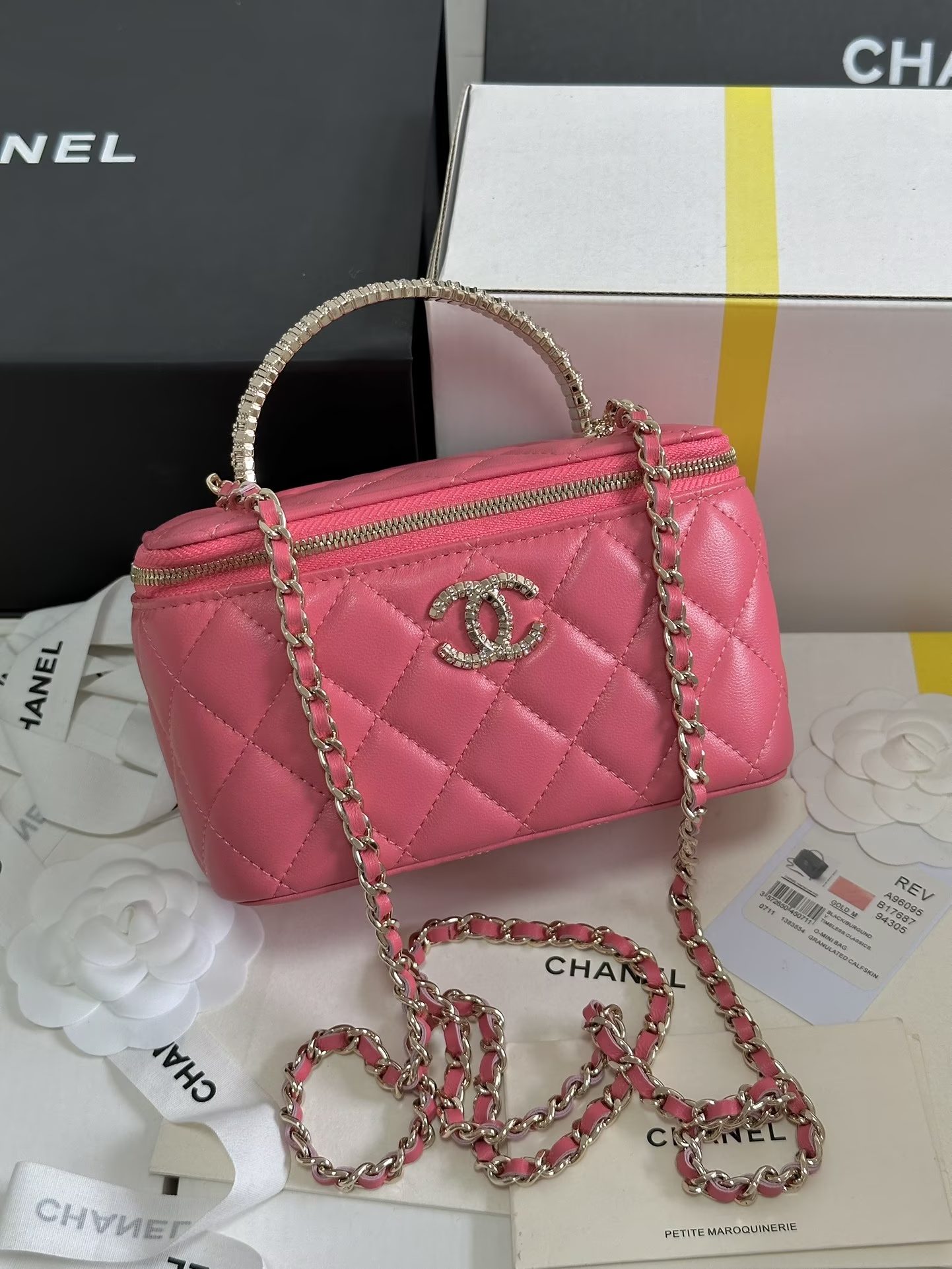 cc-new-arrival-24b-bucket-bag-pink-103