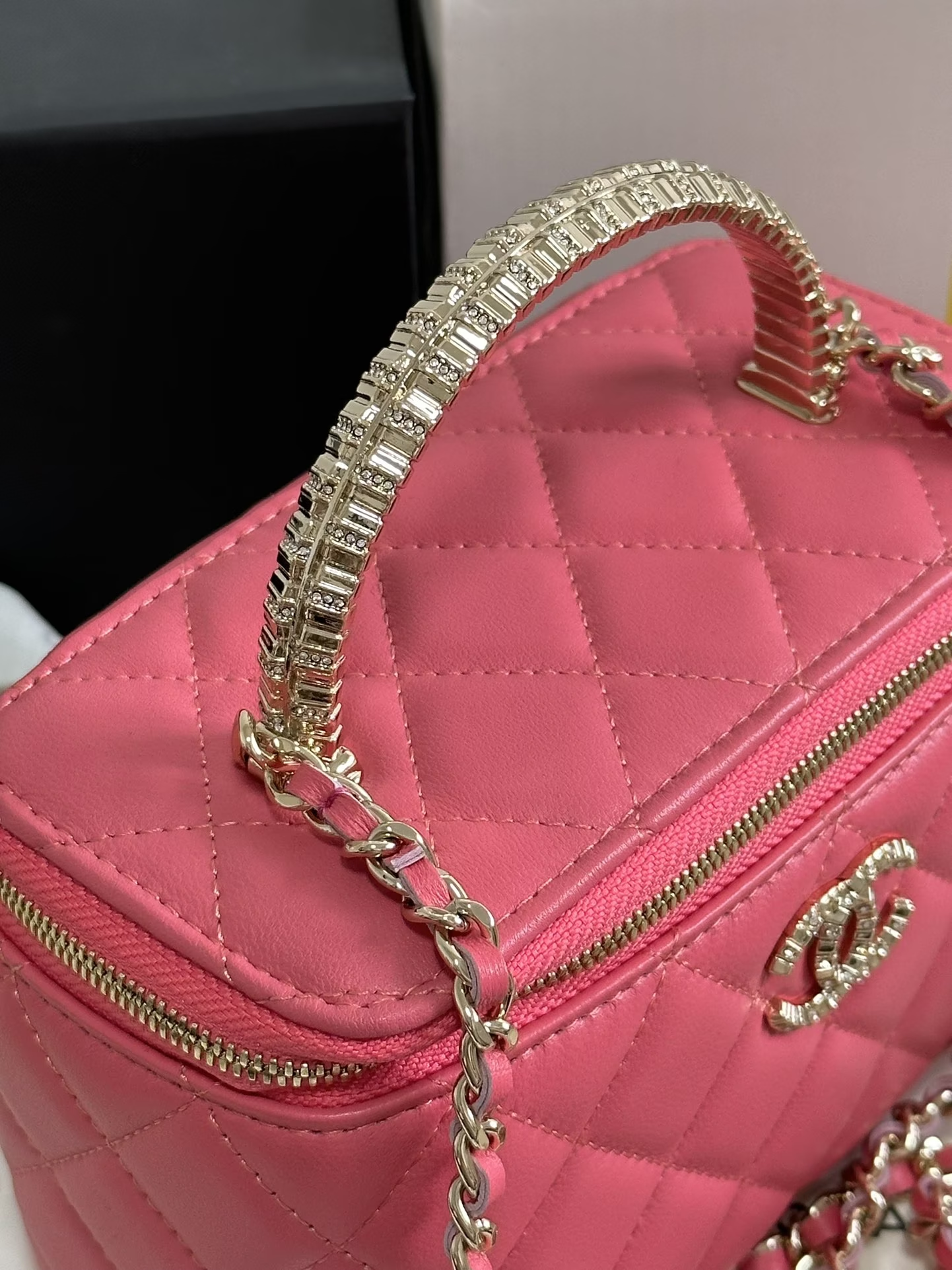 cc-new-arrival-24b-bucket-bag-pink-103