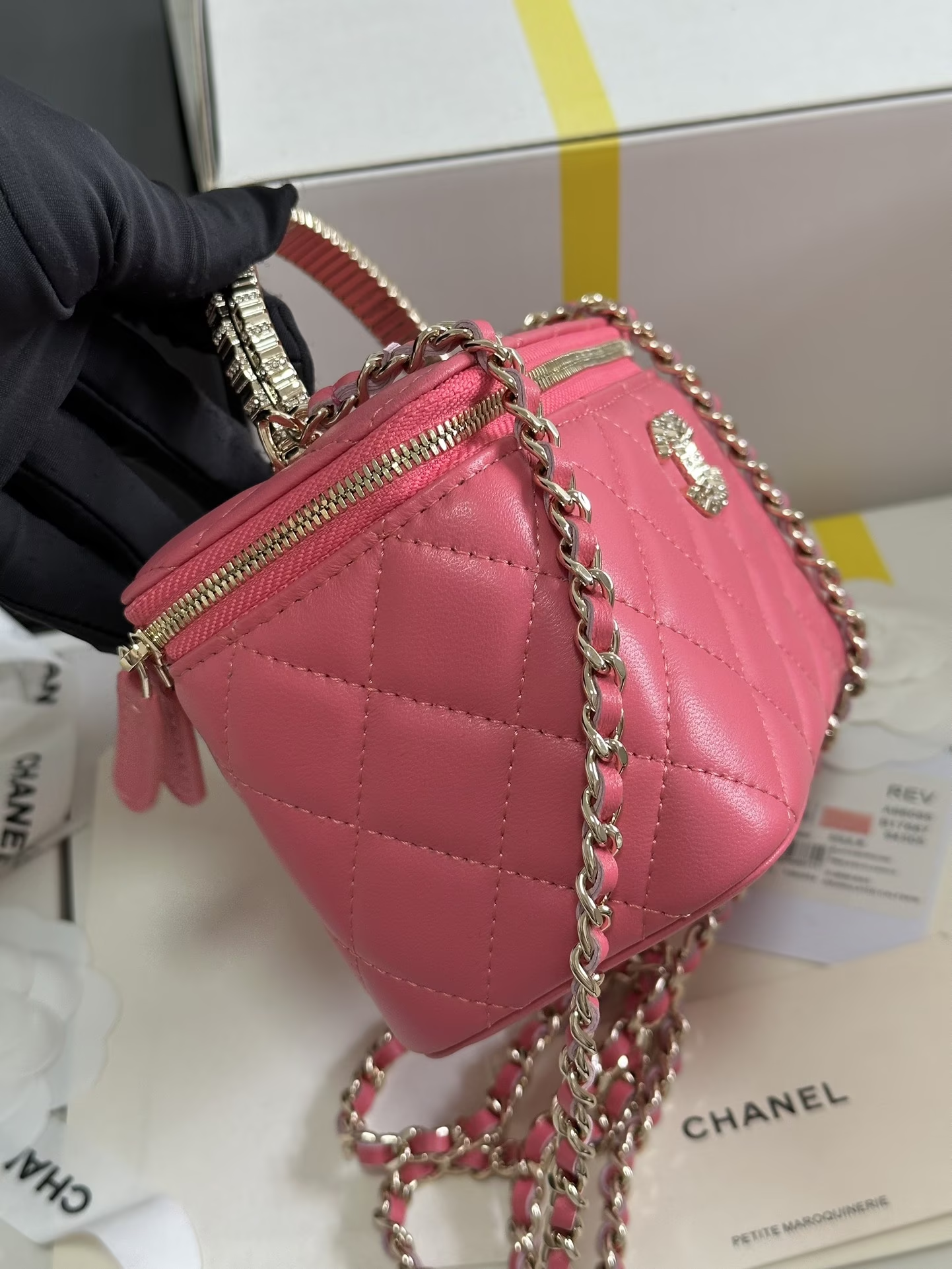 cc-new-arrival-24b-bucket-bag-pink-103