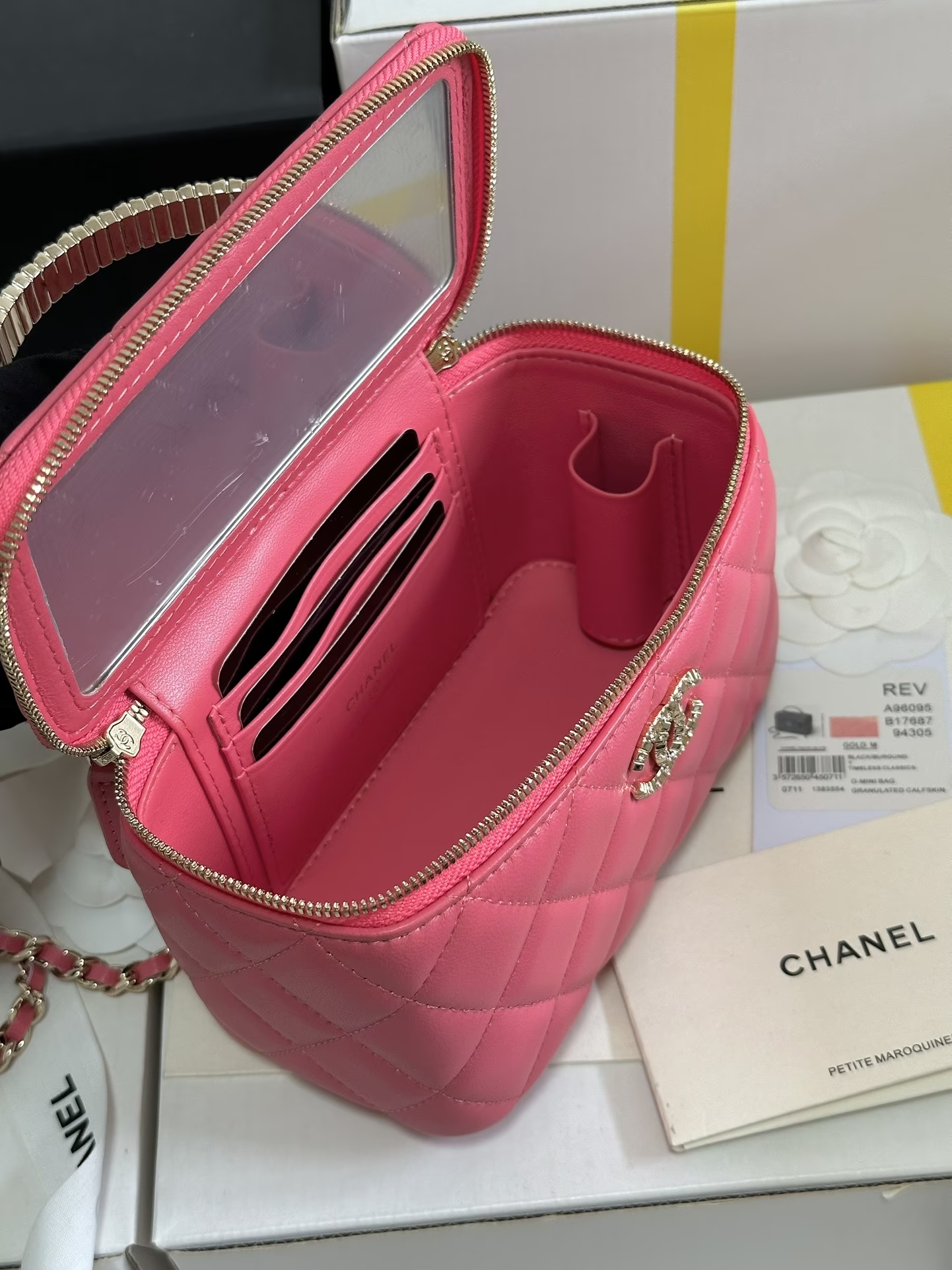 cc-new-arrival-24b-bucket-bag-pink-103