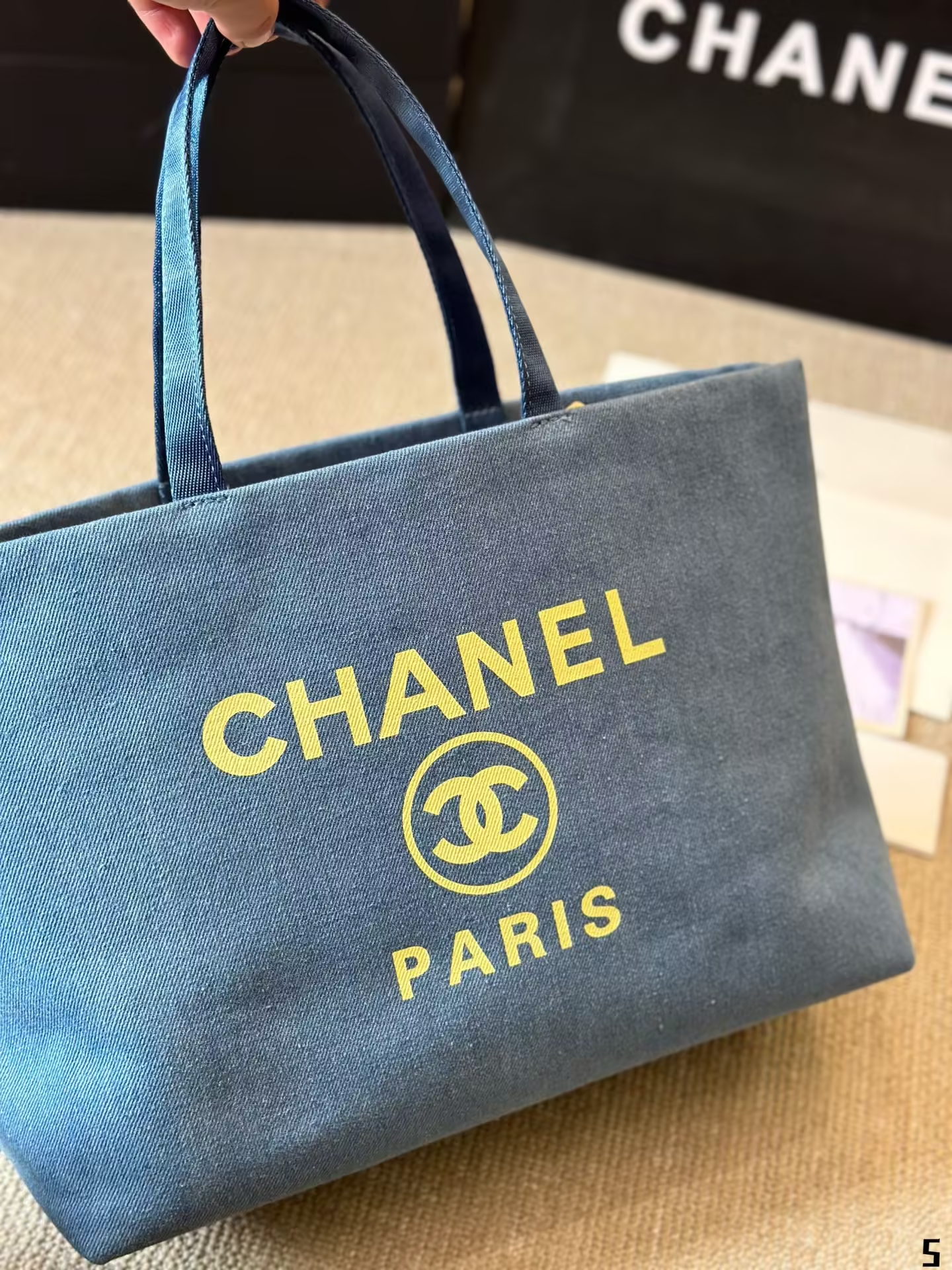 CC new arrival Vintage 24k tote bag size: 33*25 cm