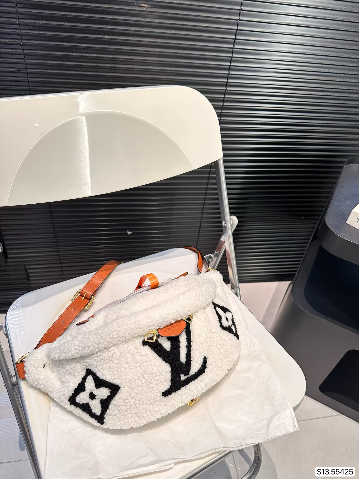 louis-new-arrival-monogram-teddy-waist-bag-size-38-18-cm-9198