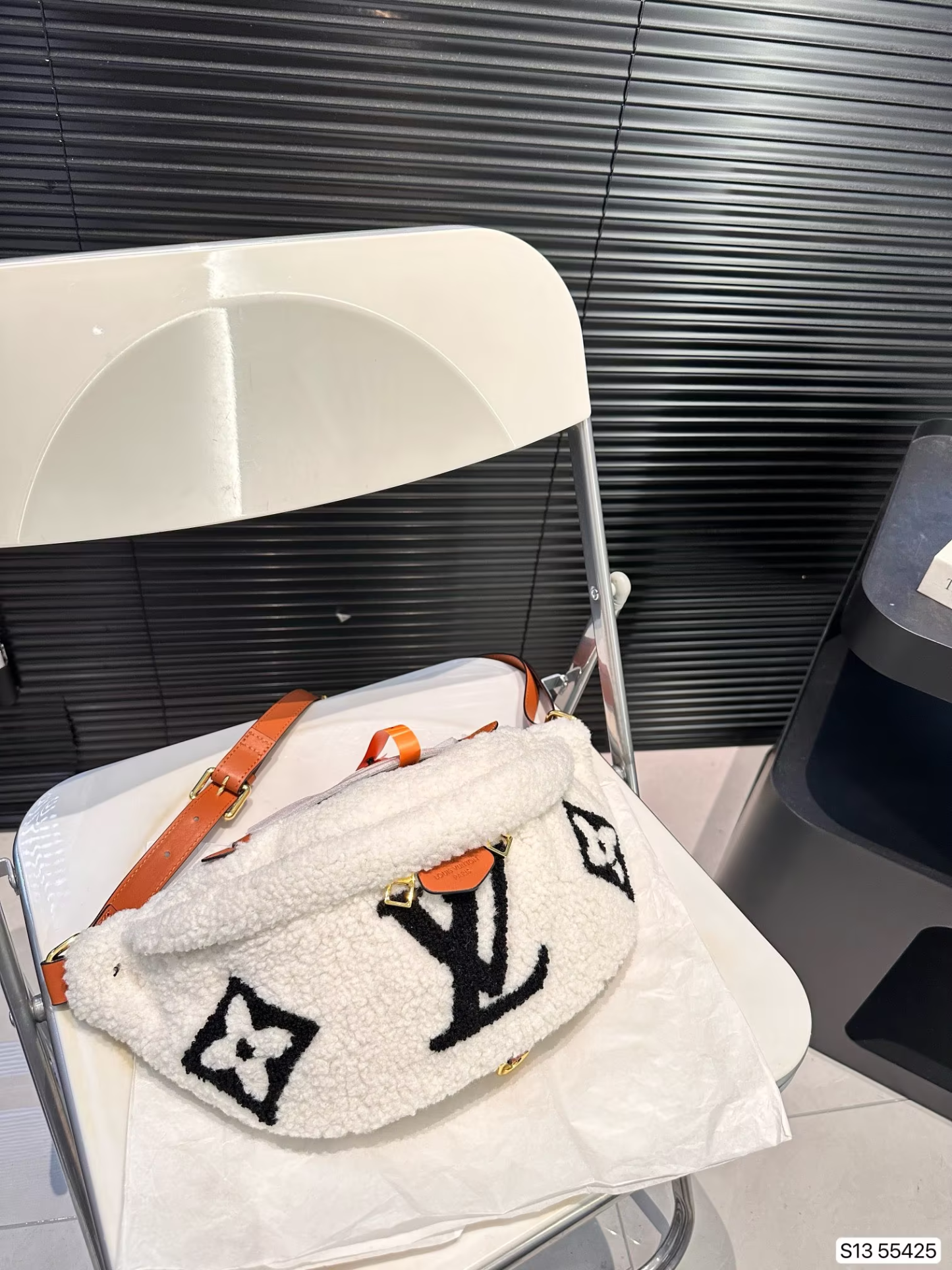 louis-new-arrival-monogram-teddy-waist-bag-size-38-18-cm-9198