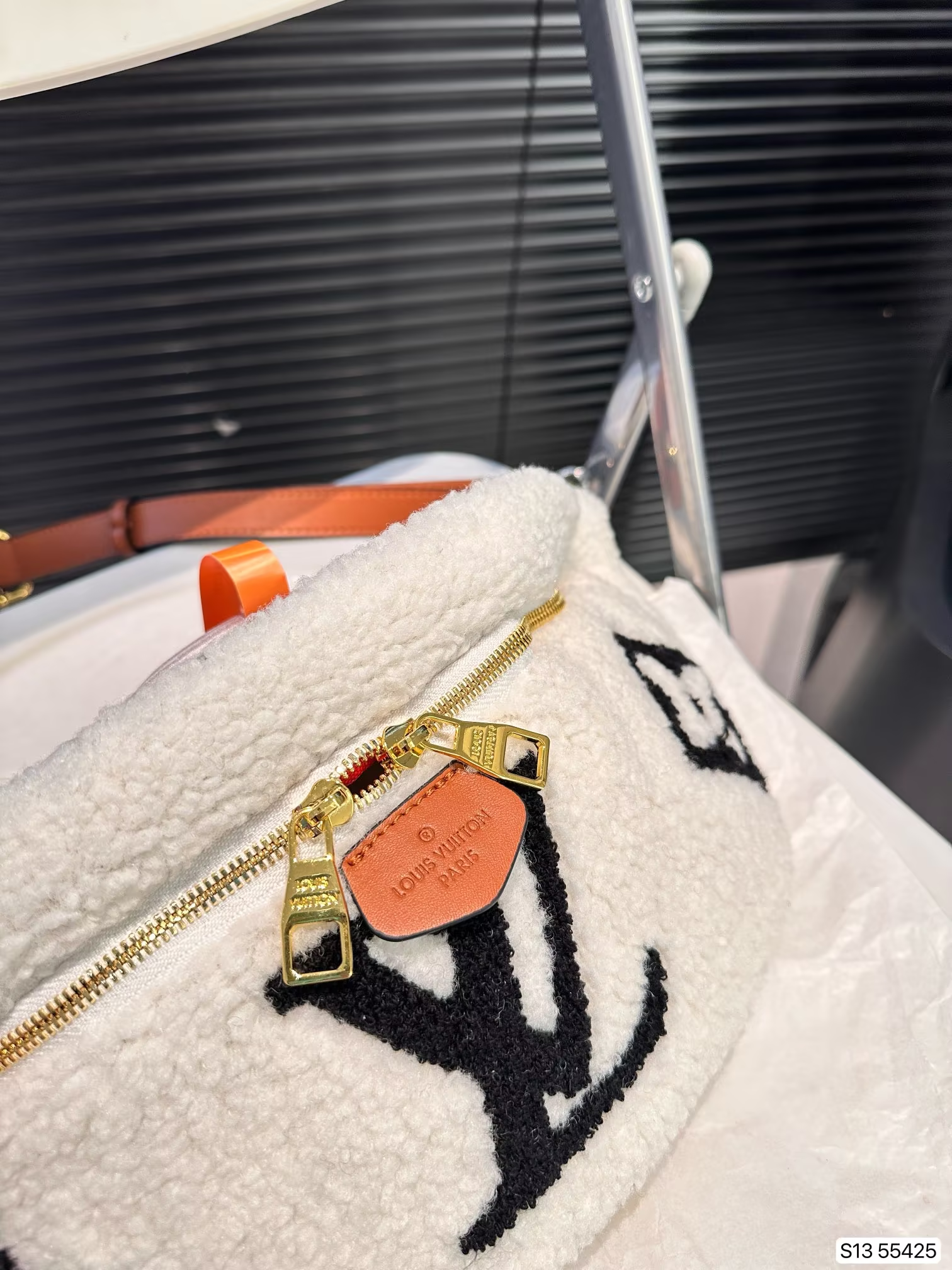 louis-new-arrival-monogram-teddy-waist-bag-size-38-18-cm-9198