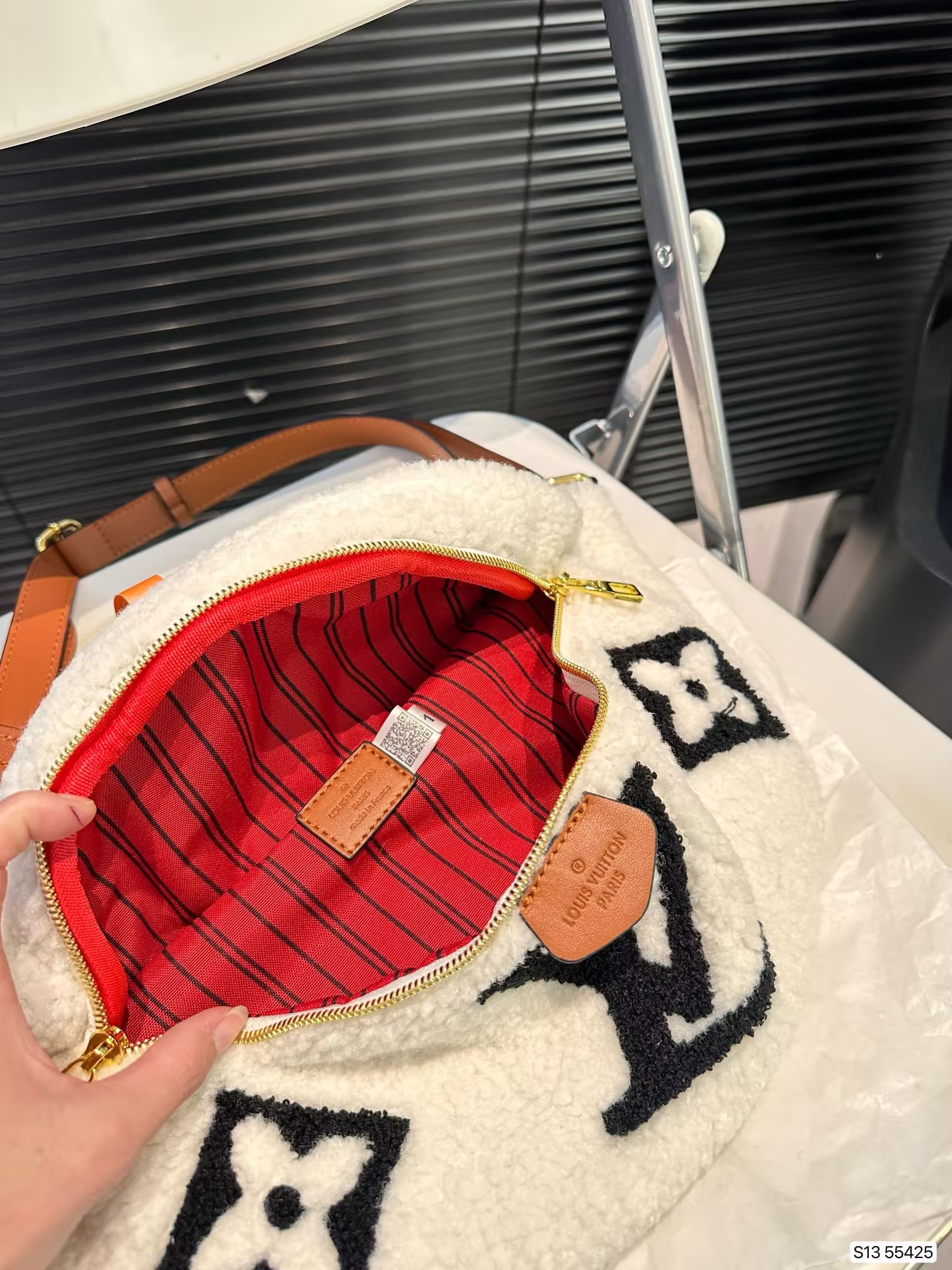 louis-new-arrival-monogram-teddy-waist-bag-size-38-18-cm-9198