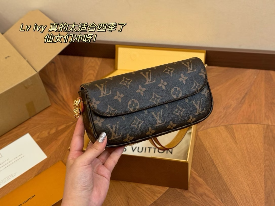 louis-new-arrival-ivy-woc-bag-size-22-12-cm-4494