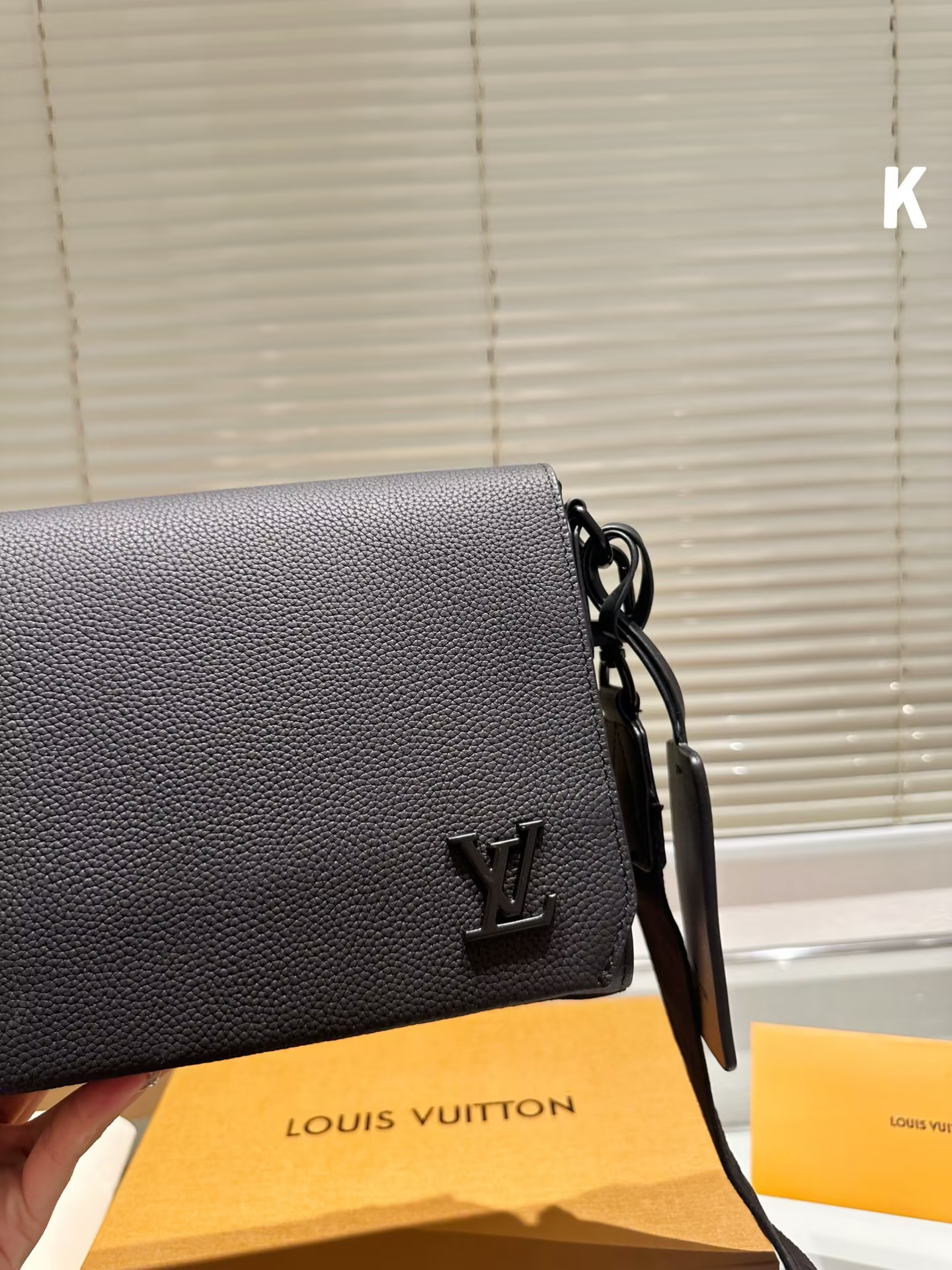 Louis new arrival District PM men bag size: 22 cm