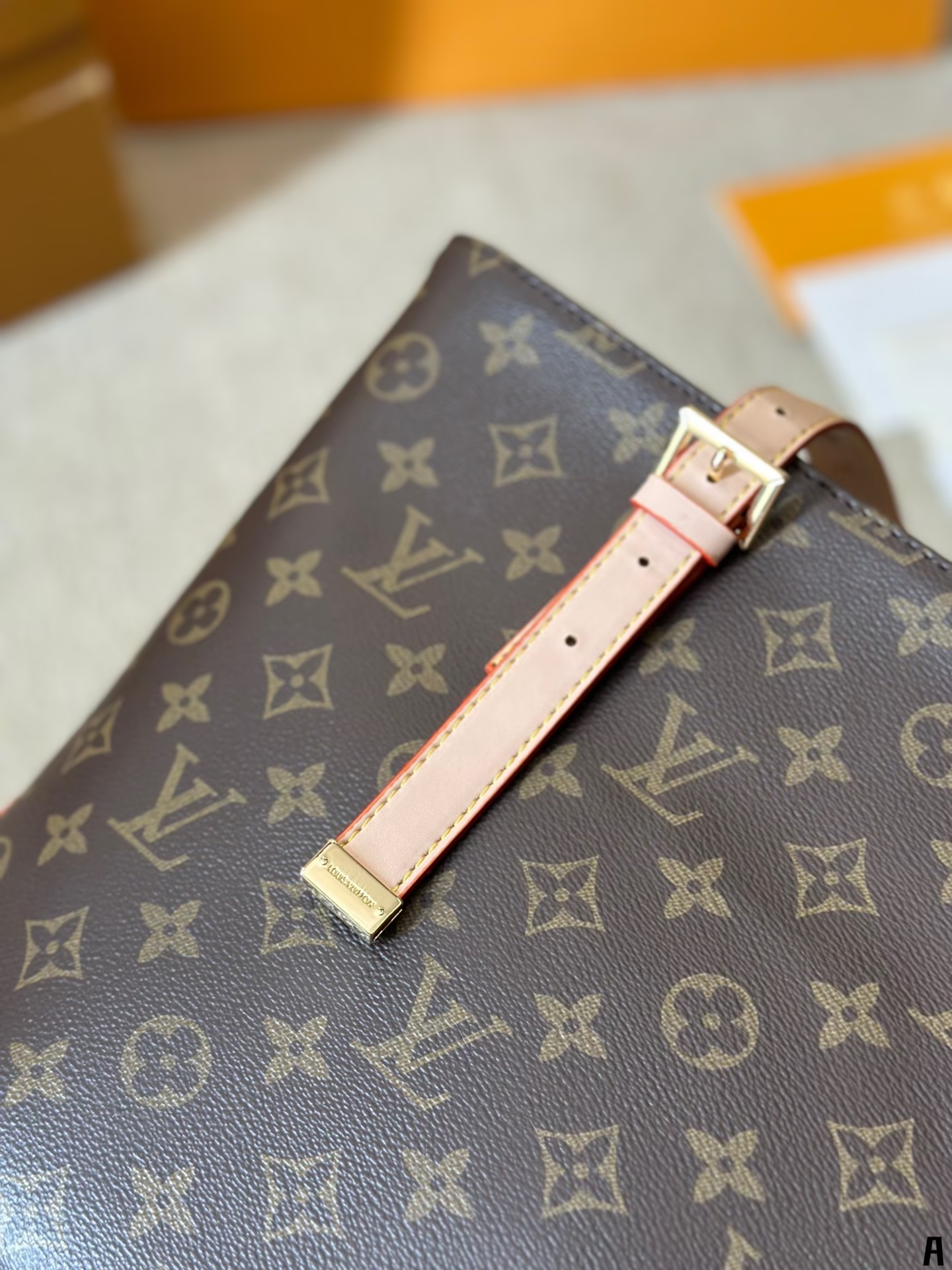 louis new arrival 24F Retiro tote bag size: 33*30 cm