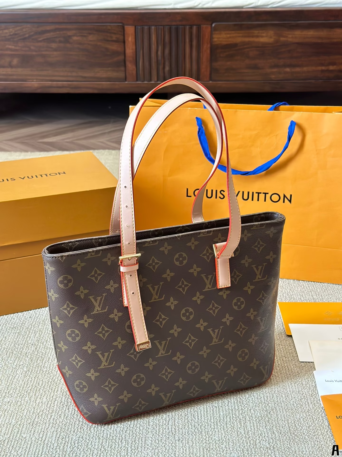 louis new arrival 24F Retiro tote bag size: 33*30 cm