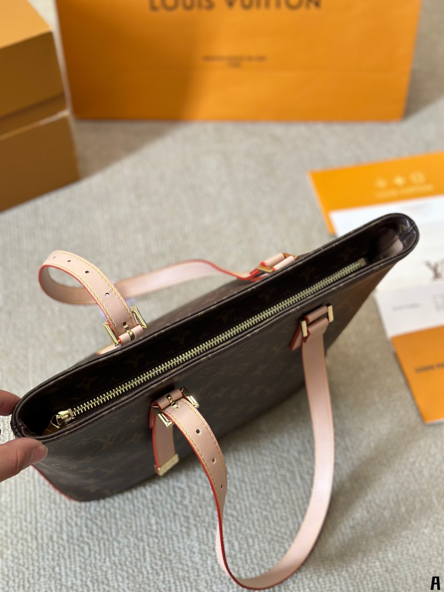 louis new arrival 24F Retiro tote bag size: 33*30 cm