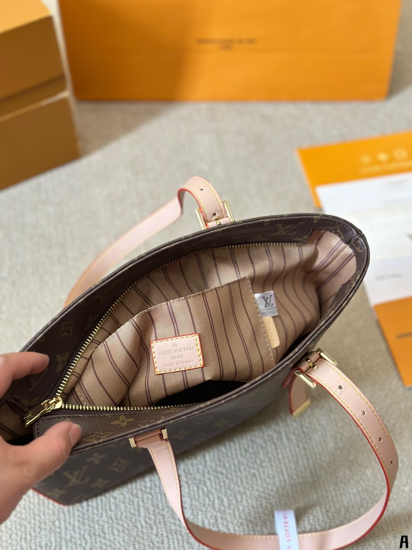 louis new arrival 24F Retiro tote bag size: 33*30 cm