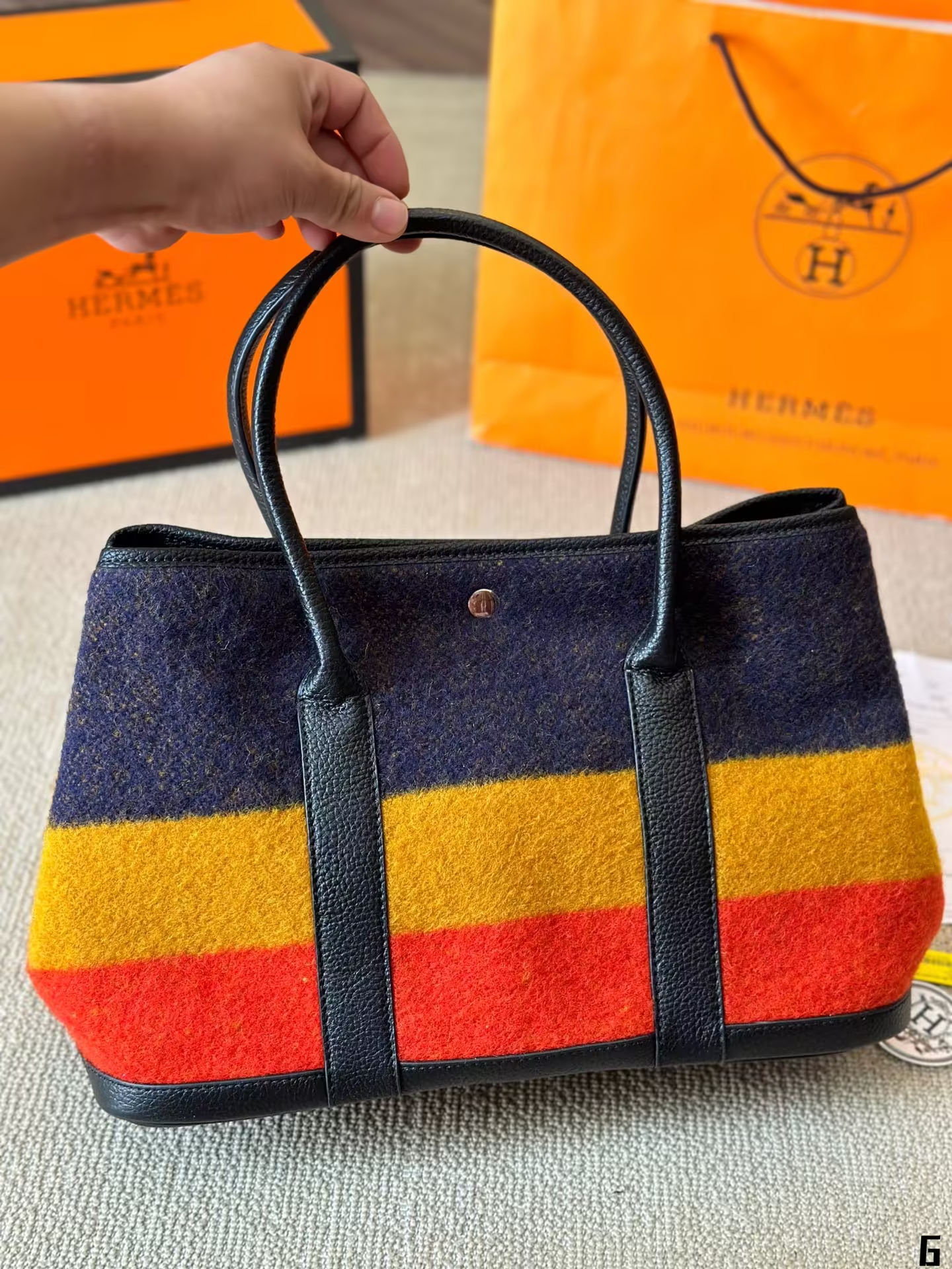 Her new arrival garden bag size; 36*25 cm