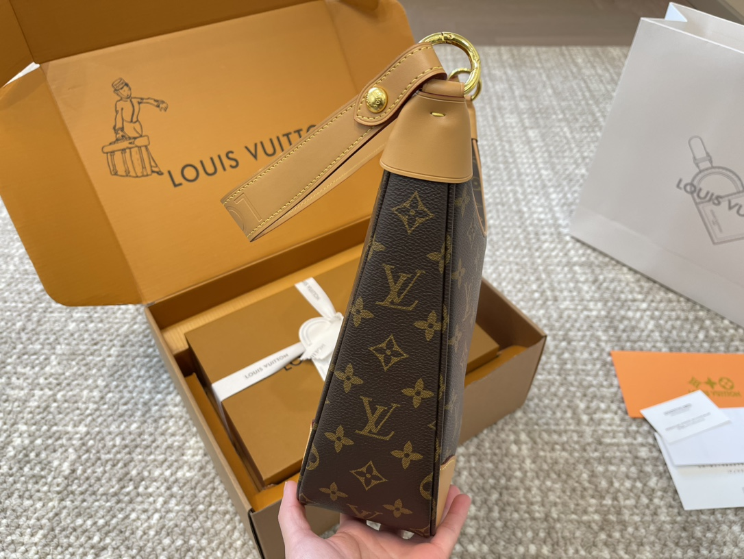 Louis new arrival hobo bag size:30*8*28cm