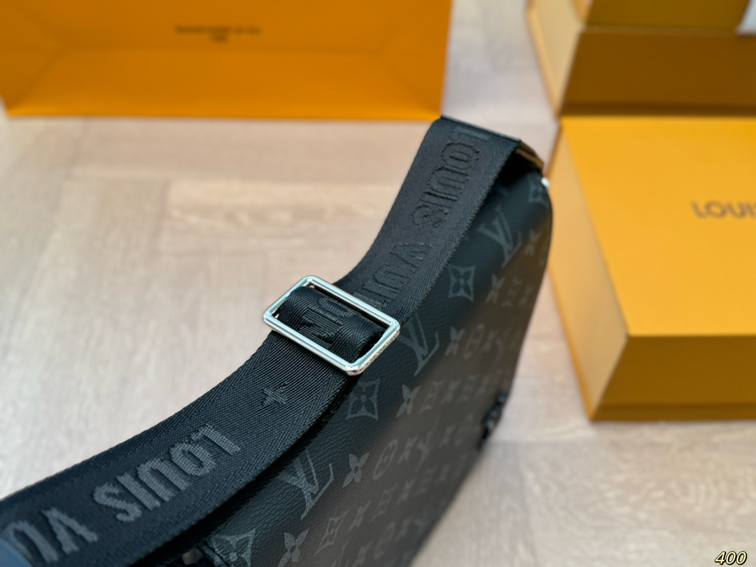 louis-new-arrival-men-and-women-bag-size-26-21cm-8583