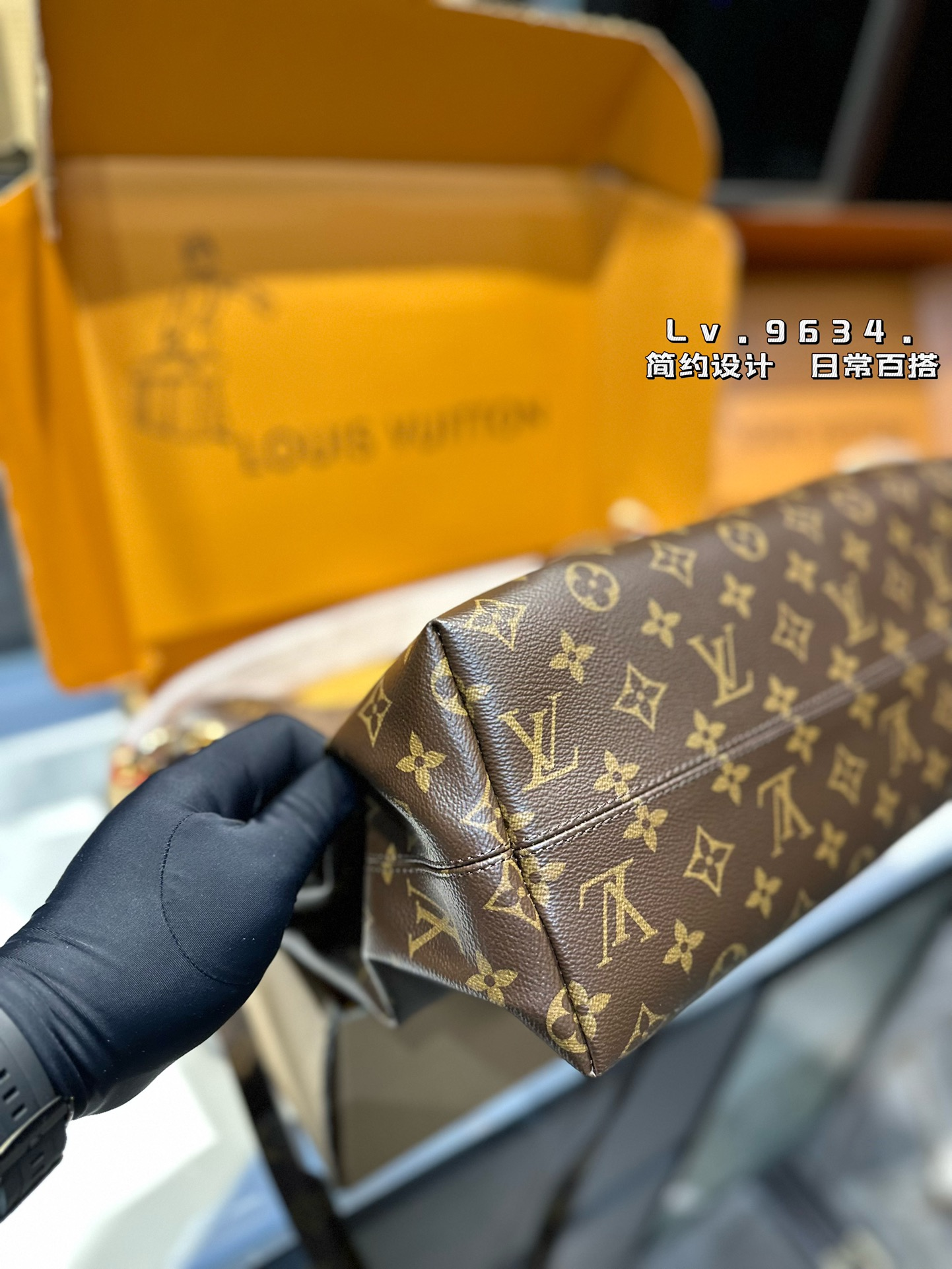 Louis new arrival graceful MM bag size: 36*33 cm