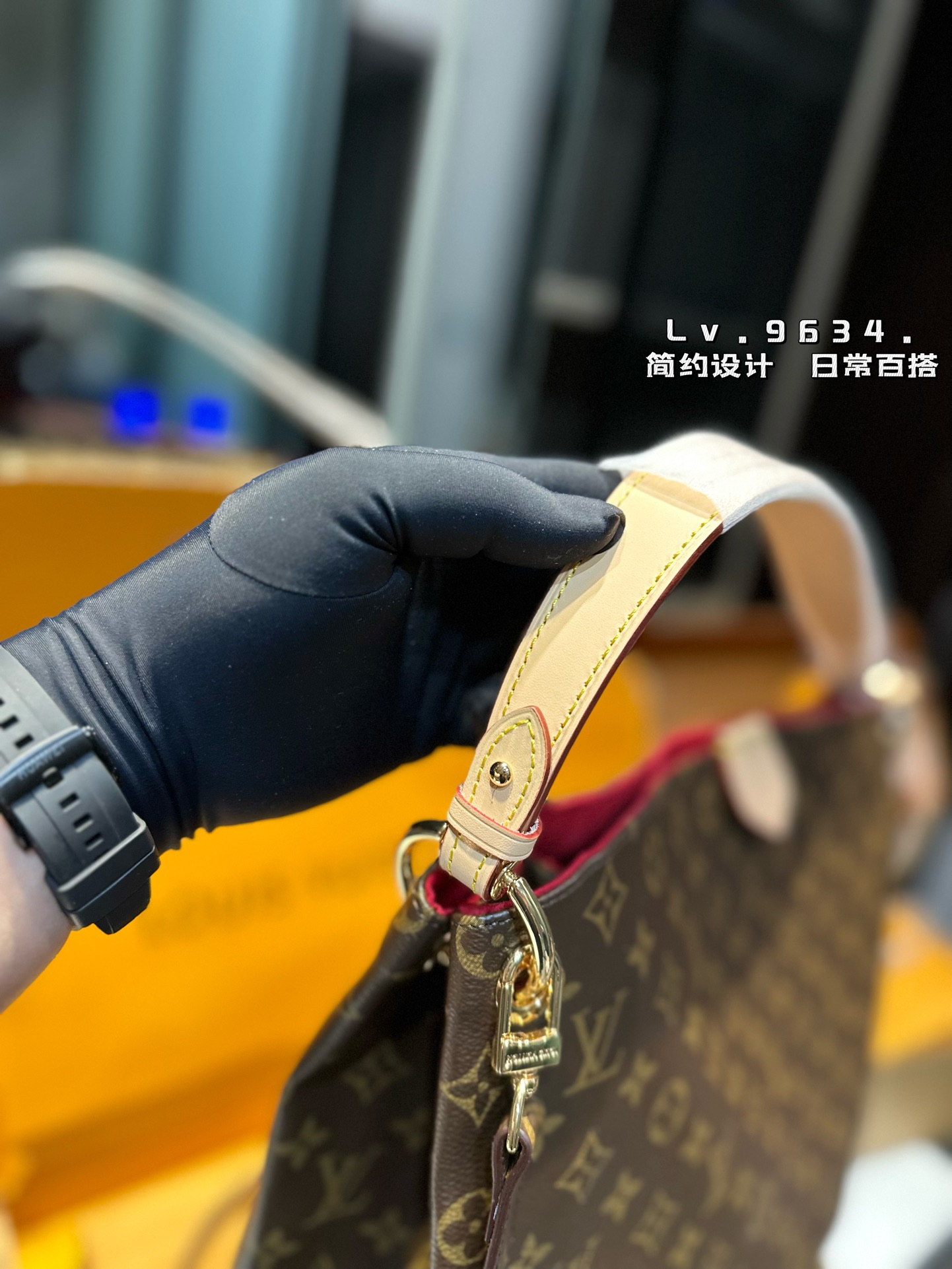 Louis new arrival graceful MM bag size: 36*33 cm