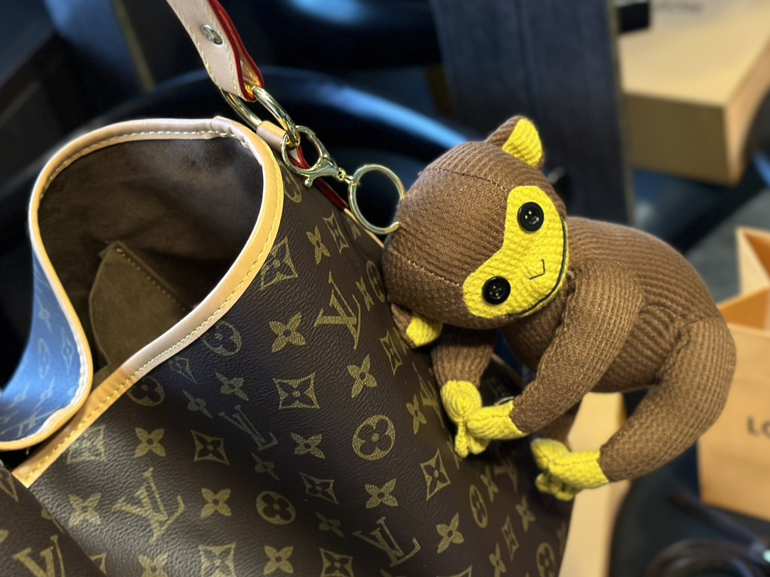 Louis new arrival vivian tote bag size: 36cm