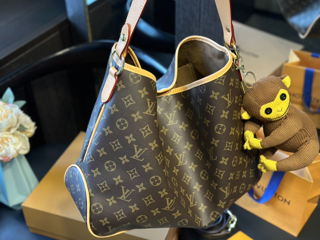 Louis new arrival vivian tote bag size: 36cm