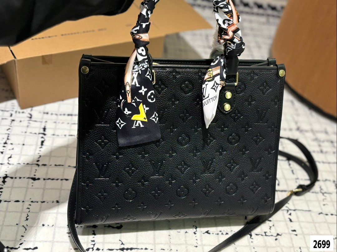 Louis new arrival tote bag size:30*24 cm