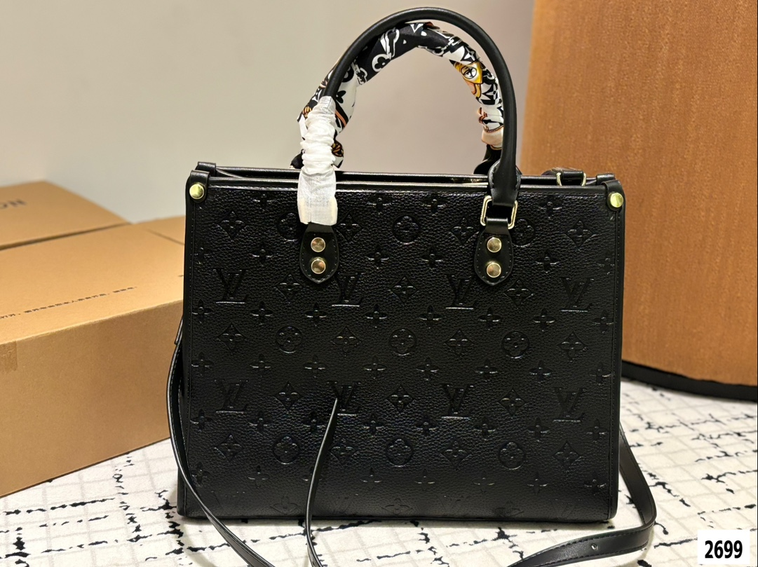 Louis new arrival tote bag size:30*24 cm