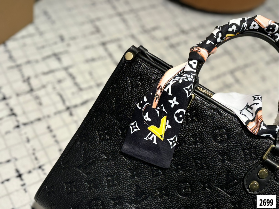 Louis new arrival tote bag size:30*24 cm