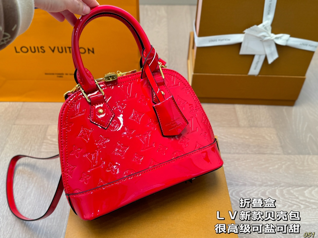 louis-2024-new-arrival-bb-bag-size-24-18-cm-720
