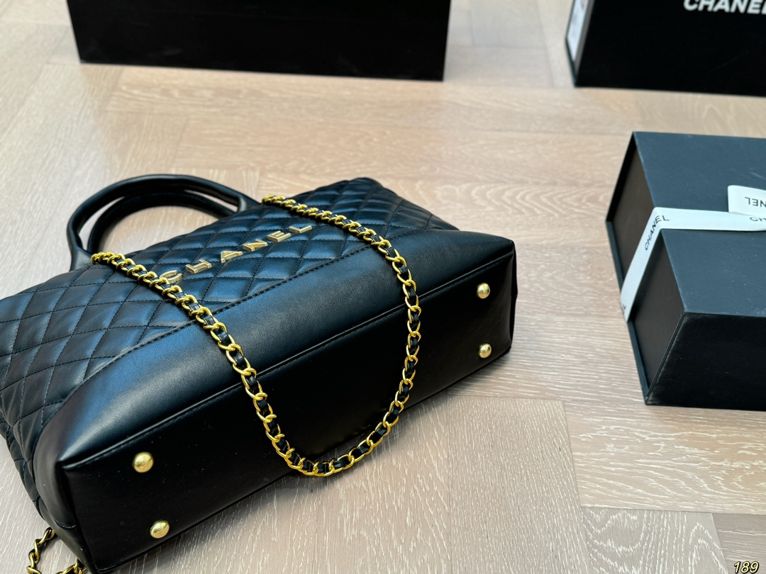 CC new arrival tote bag size: 34 * 20 cm