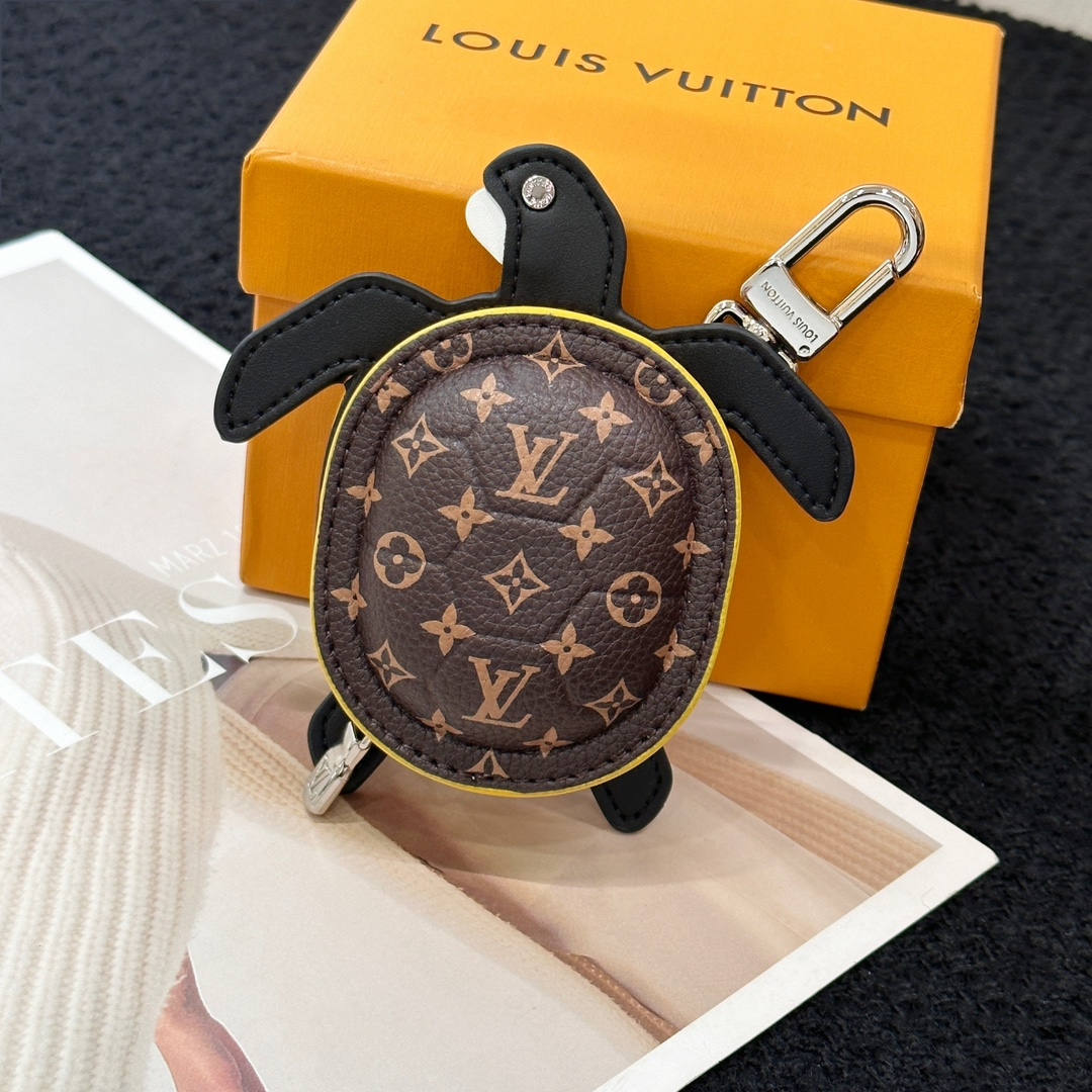 louis-new-arrival-turtle-pouch-key-wallet-3619