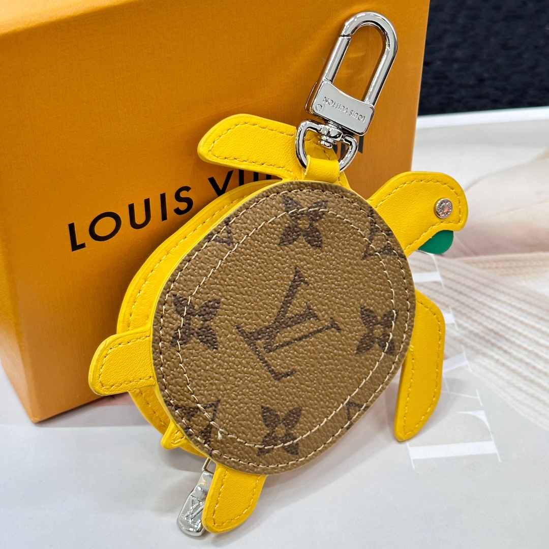 louis-new-arrival-turtle-pouch-key-wallet-3619