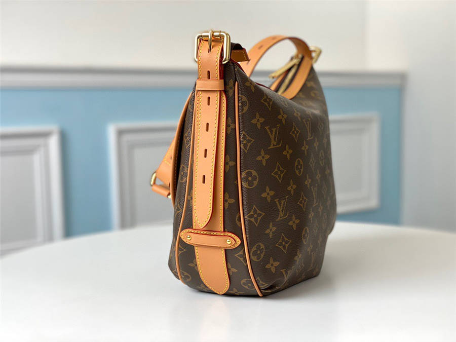 Louis Monogram Canvas Tulum GM Bag size: 35 * 9 *26cm