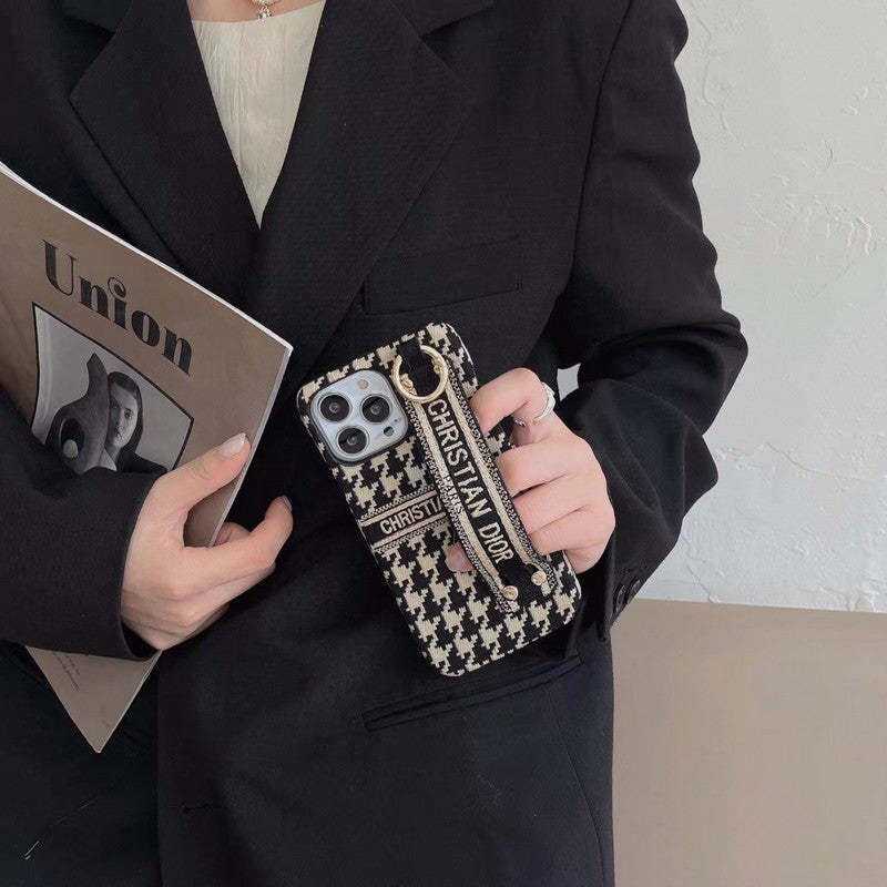 cd-houndstooth-wristband-iphone-case-3527