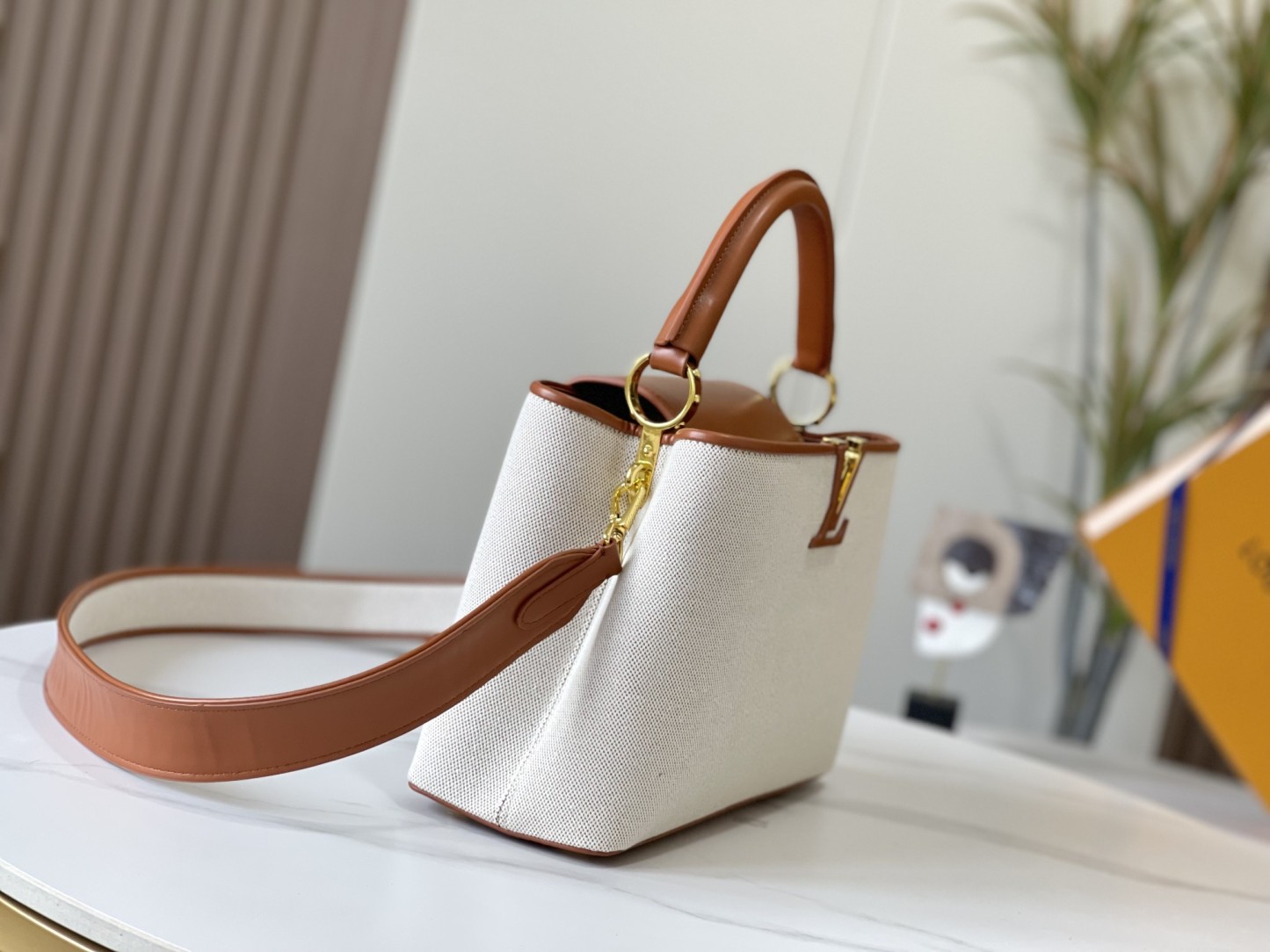 louis-capucines-new-arrival-bag-05-5562