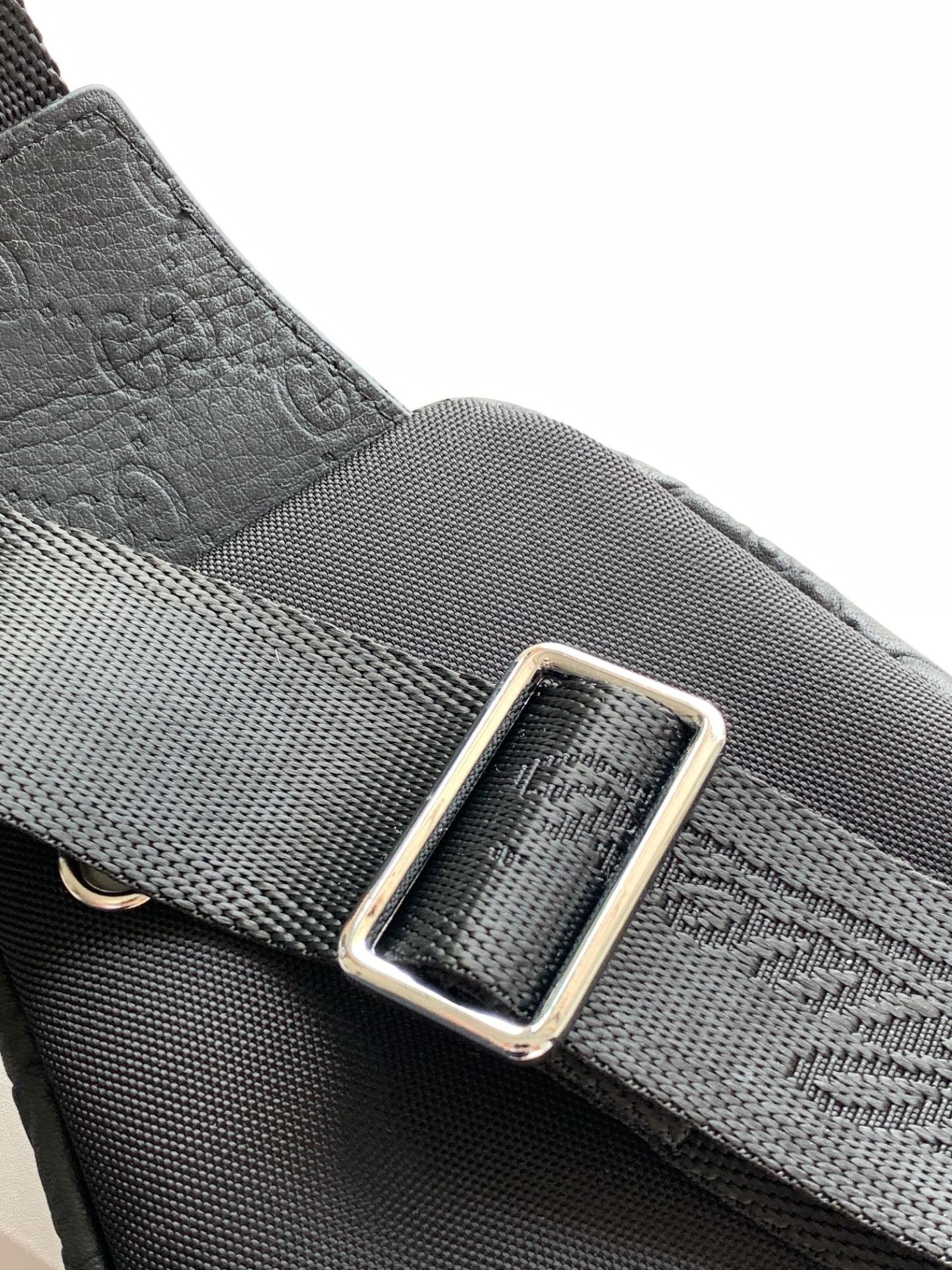 GG new arrival men bag size : 16.5x30x6 cm