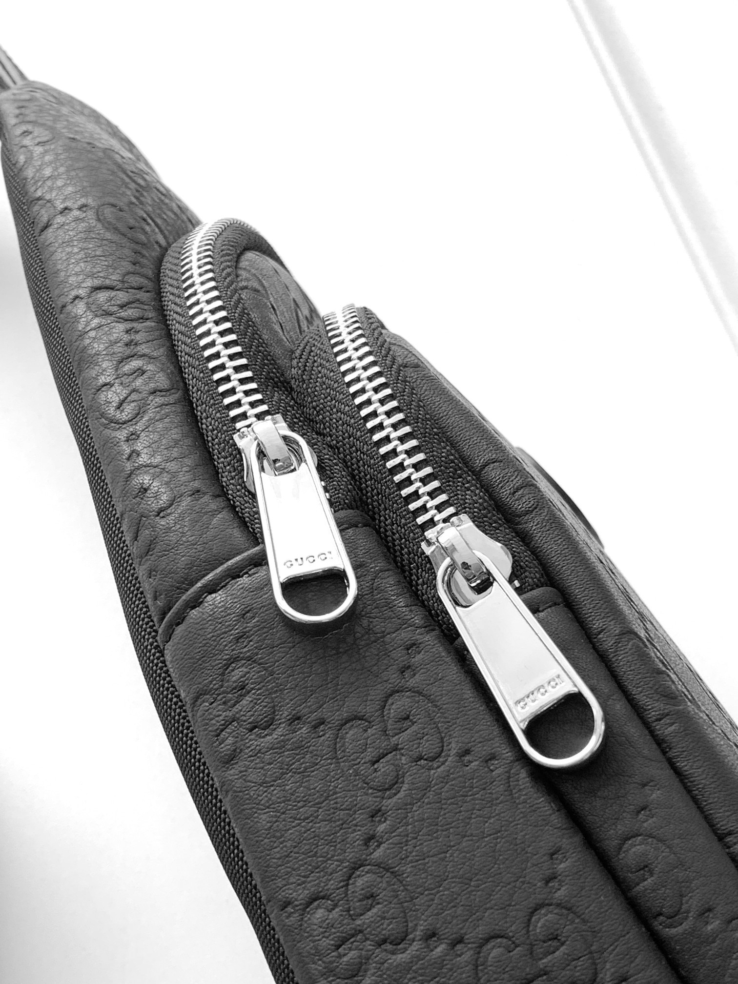 Gg new arrival men bag size : 16.5x30x6 cm