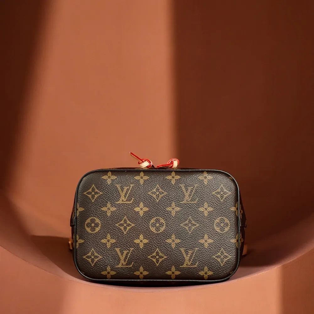 Louis neonoe bb mini bag size : 20��20��13 cm