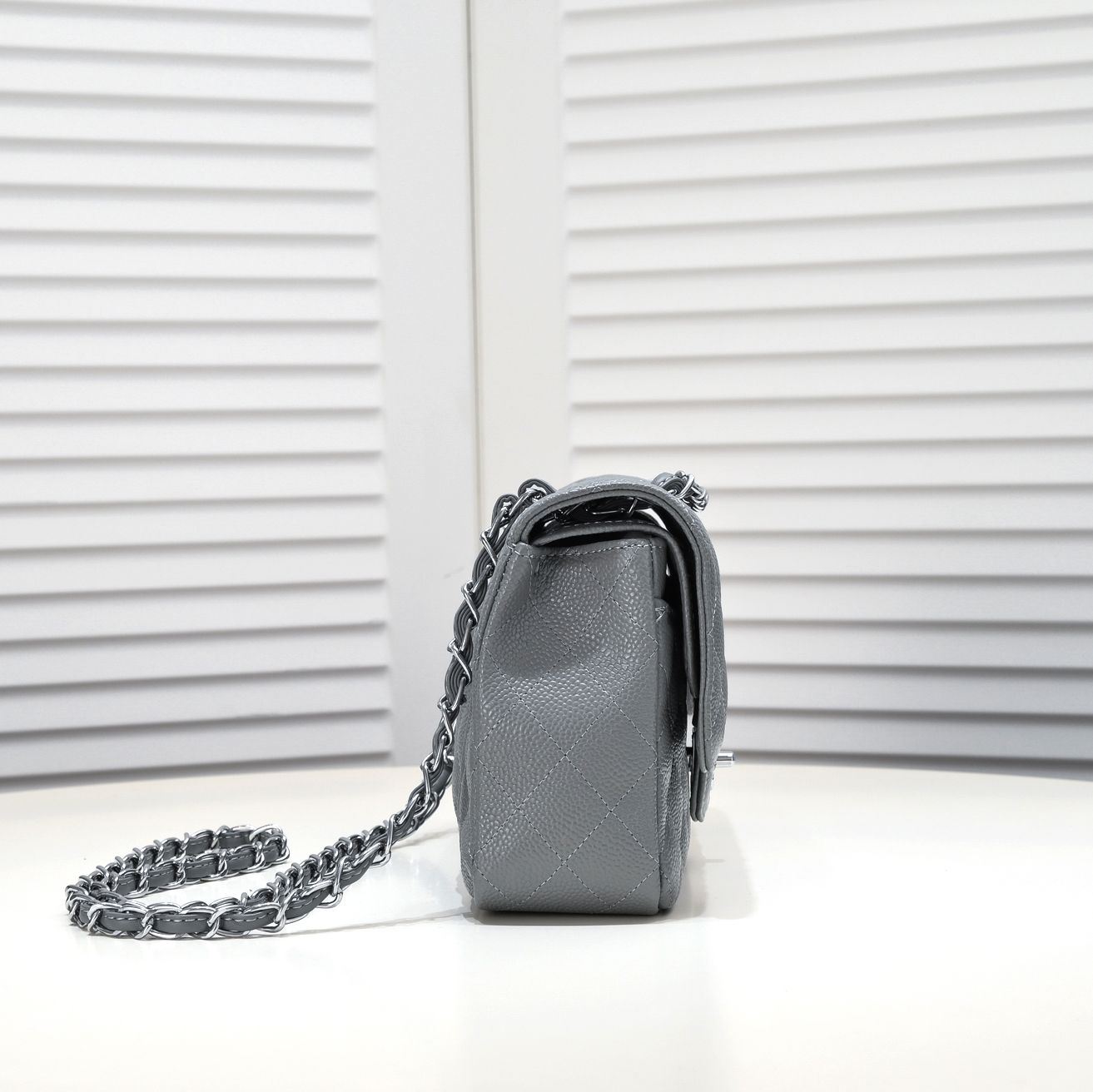 cc-cf2-55-caviar-leather-bag-8-colors-size-25-5-16-6-5cm-9230