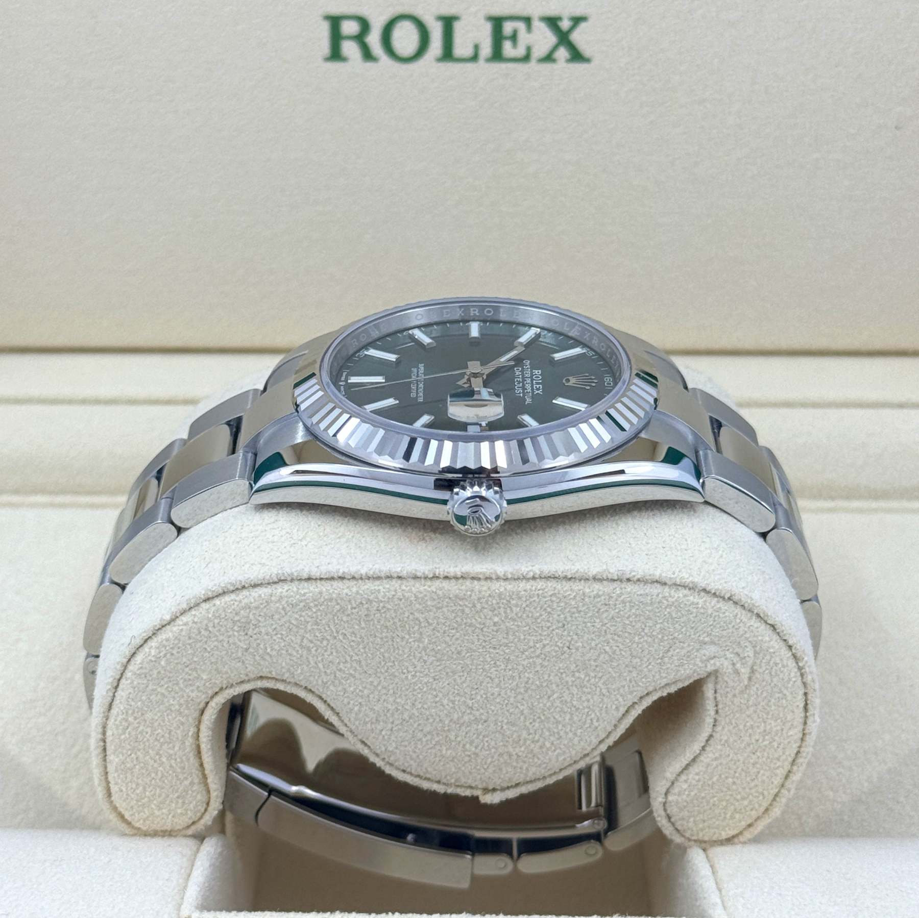 Rolex Datejust 41mm, Oystersteel and 18k White Gold, Ref# 126334-0027