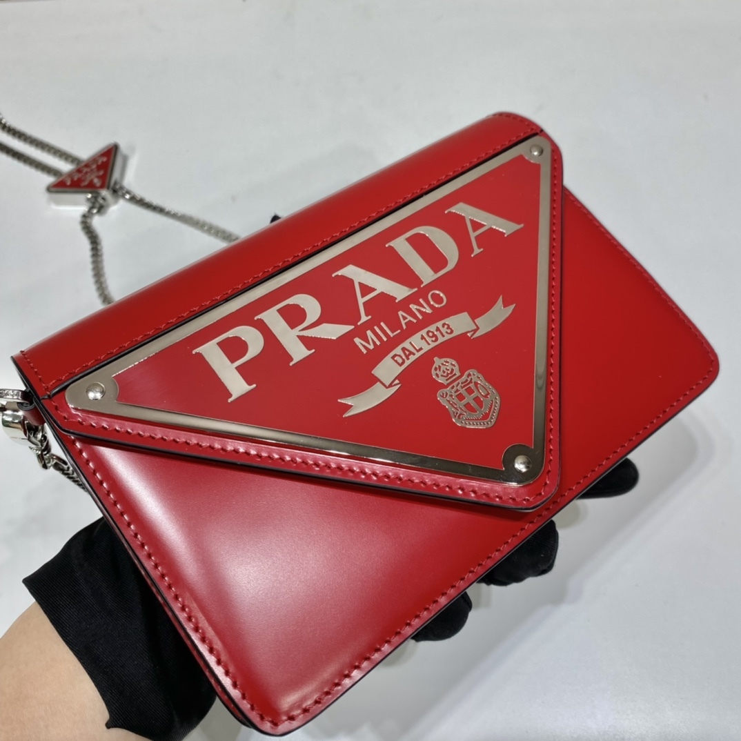 Pra Brushed Shoulder Bag Red For Women, Women's Bags 6.7in/17cm 1BH189_ZO6_F02SB_V_5KO