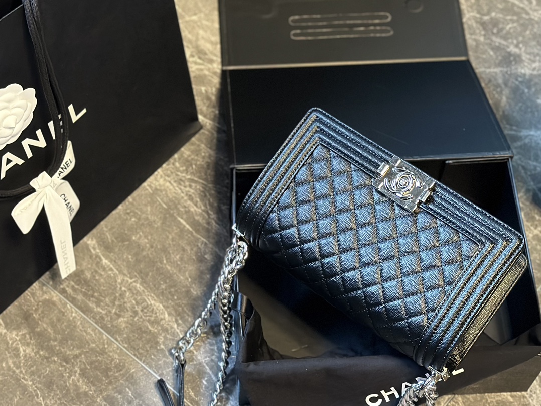 cc-new-arrival-leboy-caviar-leather-size-25-cm-2780