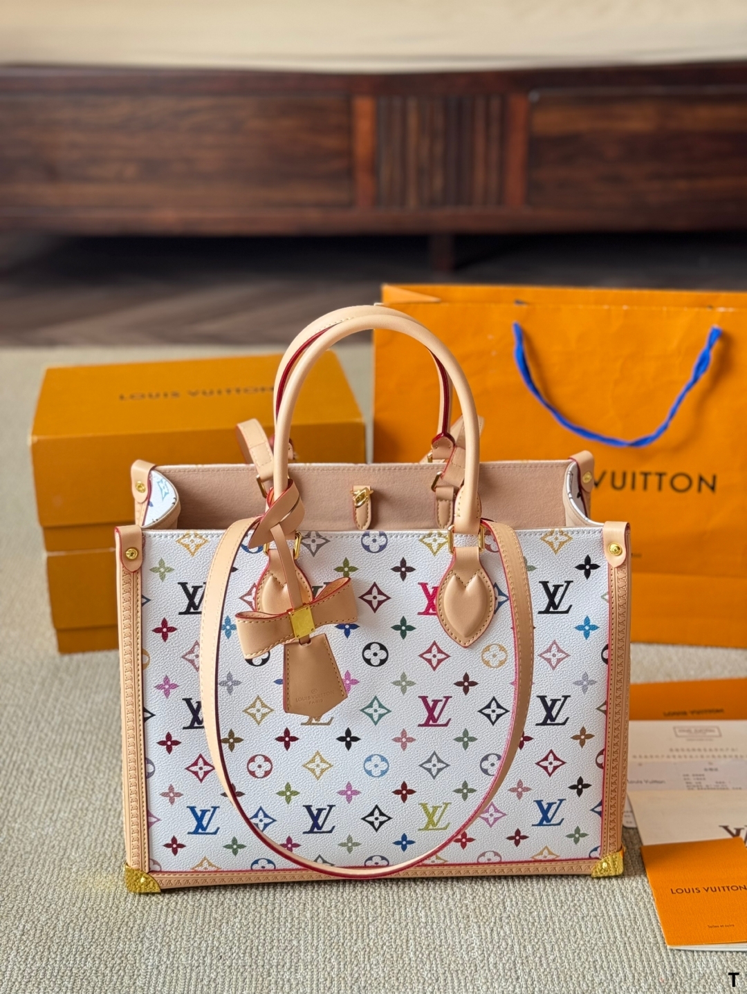 Louis new arrival 25 onthego tote bag size:35*30 cm