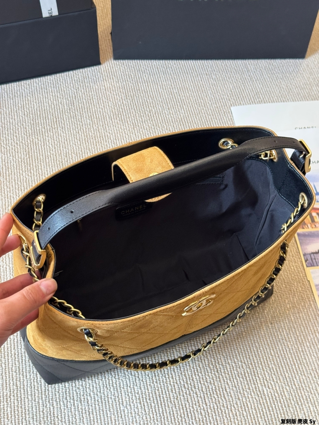 cc 25A Bucket Bag size: 35*23 cm