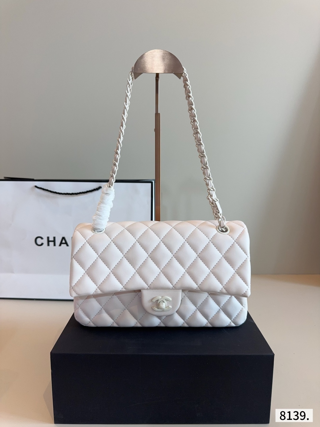 cc-new-arrival-cf-chanin-bag-size-25-6-17-cm-959