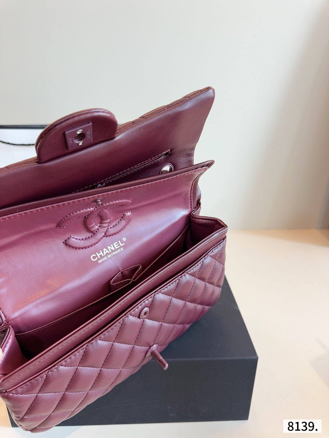 cc-new-arrival-cf-chanin-bag-size-25-6-17-cm-959