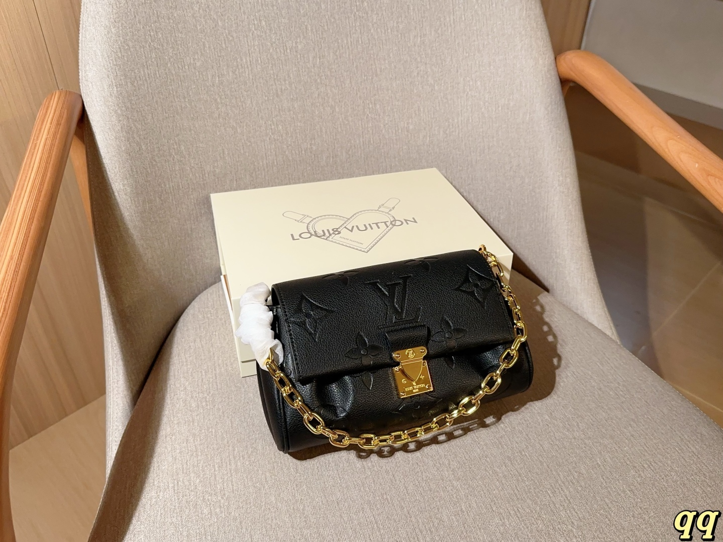 louis-new-arrival-favourite-hobo-bag-size-24-14-9-cm-1339