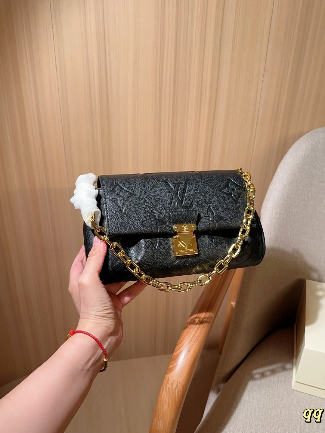 louis-new-arrival-favourite-hobo-bag-size-24-14-9-cm-1339